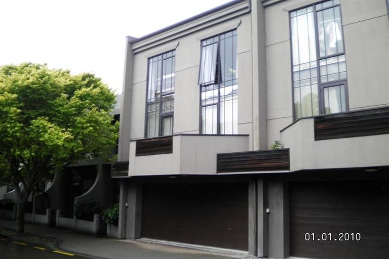 Photo of property in Mendosa Terraces Apartments, 29/9 Ebor Street, Te Aro, Wellington, 6011