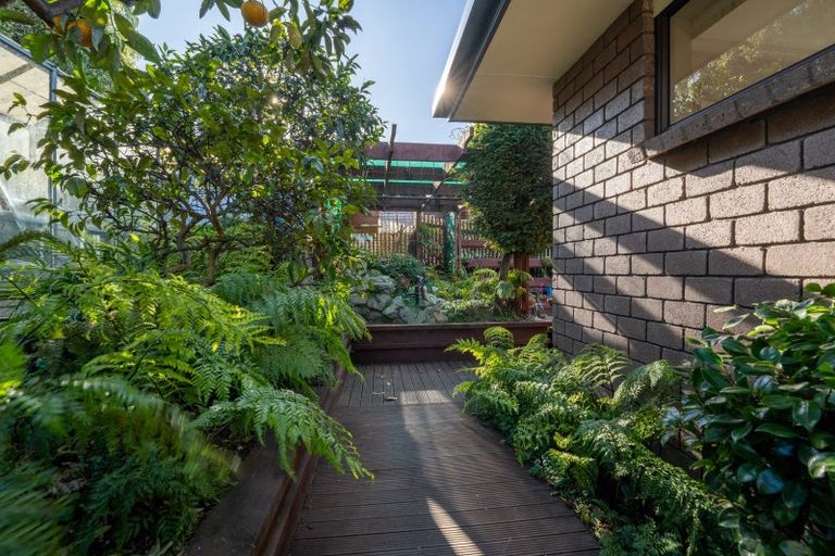 Photo of property in 2 D'urville Rise, Richmond, 7020