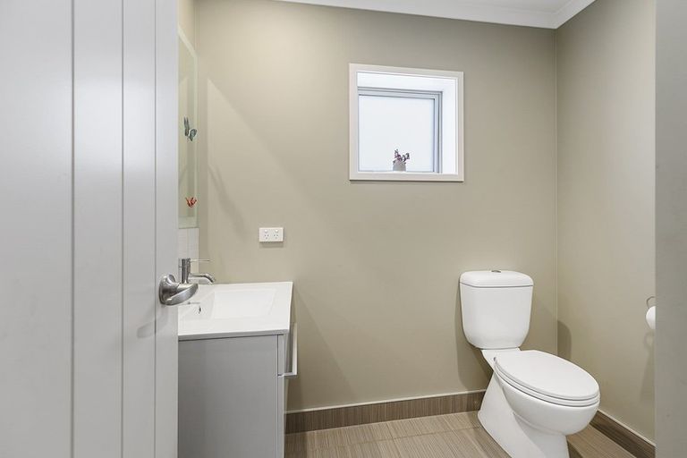 Photo of property in 35 Flotilla Place, Whitby, Porirua, 5024