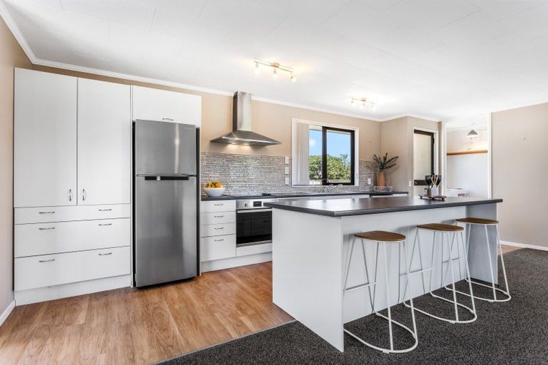 Photo of property in 9 Bankview Place, Amberley, 7410