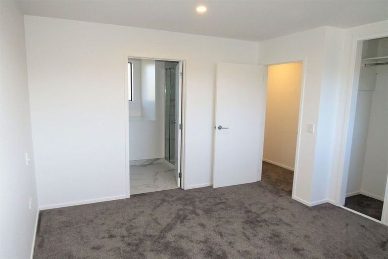Photo of property in 4/10 Wilsher Crescent, Henderson, Auckland, 0612