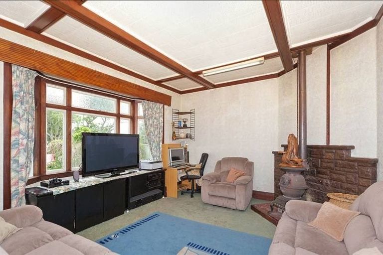 Photo of property in 4 Ryburn Road, Mount Wellington, Auckland, 1062