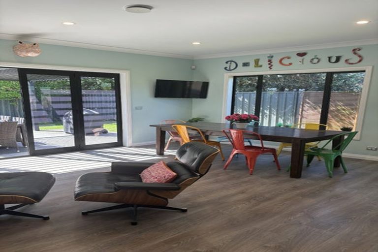 Photo of property in 39 Heynes Place, Clive, 4102