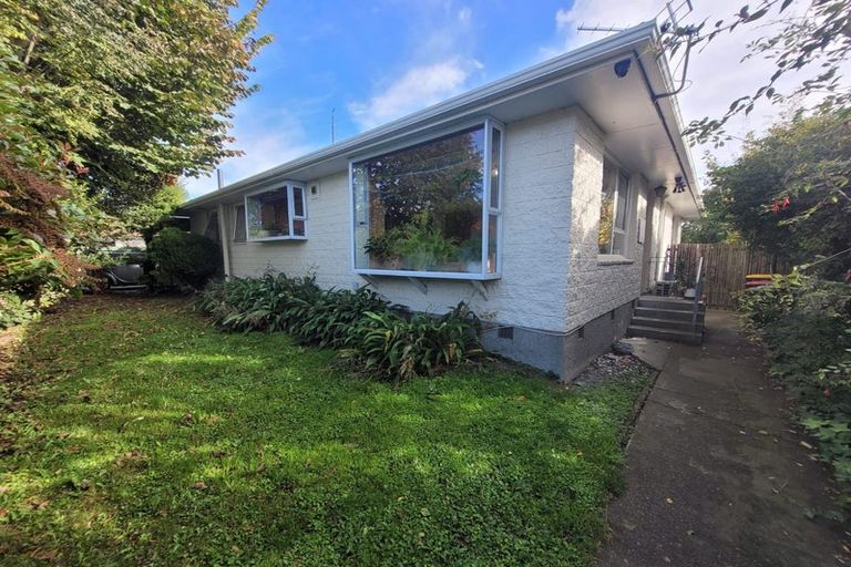 Photo of property in 10 Reeves Road, Opawa, Christchurch, 8023