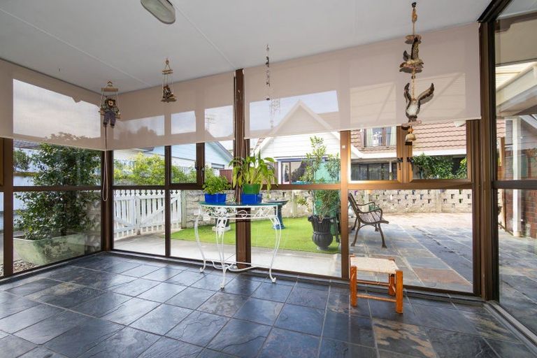 Photo of property in 405-407 Fitzroy Avenue, Hastings, 4122