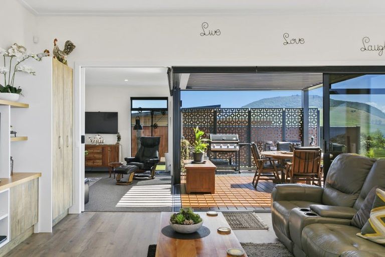 Photo of property in 21 Rangikatea Road, Omori, Turangi, 3381