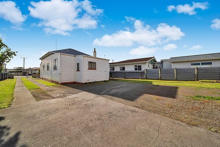 Photo of property in 94 Argyle Street, Hawera, 4610