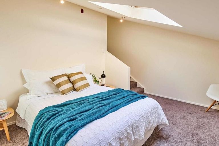 Photo of property in Courtenay Mews Apartments, 19/14 Alpha Street, Te Aro, Wellington, 6011