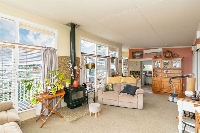 Photo of property in 72 Park Avenue, Waitarere Beach, Levin, 5510