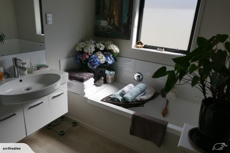 Photo of property in 8 Greenstone Grove, Brown Owl, Upper Hutt, 5018