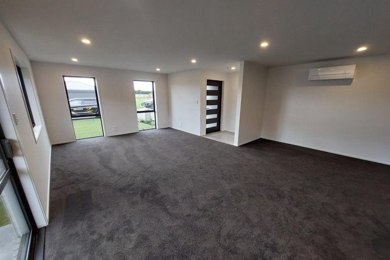 Photo of property in 14 Te Kanawa Lane, Rolleston, 7615