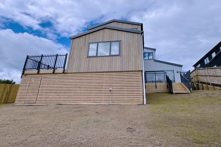 Photo of property in 27 Kotuitui Drive, Wainui, 0992