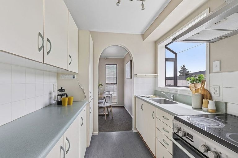 Photo of property in 41 Nassau Avenue, Grenada North, Wellington, 5028