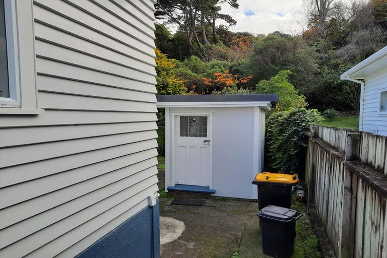 Photo of property in 30 Lincoln Avenue, Tawa, Wellington, 5028