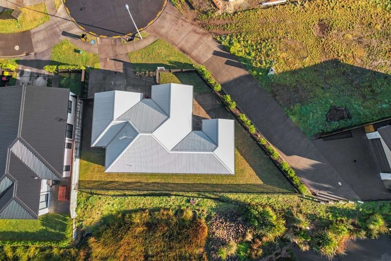 Photo of property in 42 Hinaki Street, Poike, Tauranga, 3112