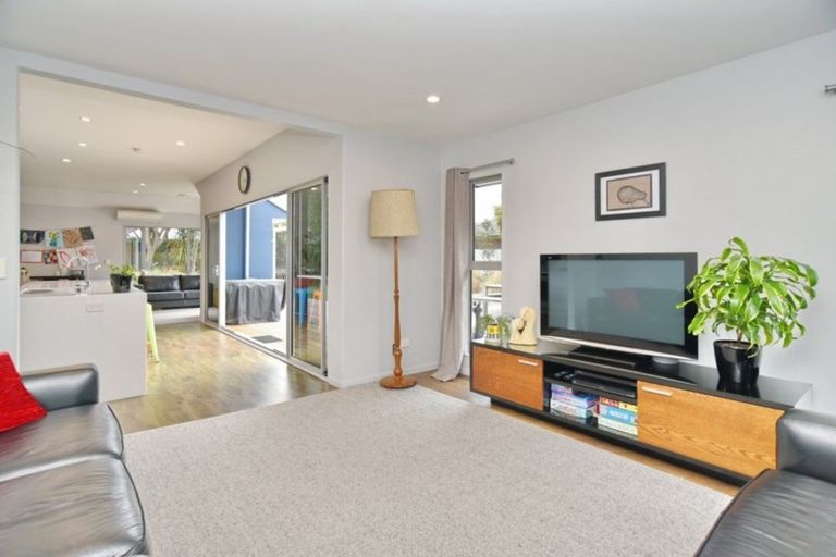 Photo of property in 105 Kotuku Crescent, Woolston, Christchurch, 8023