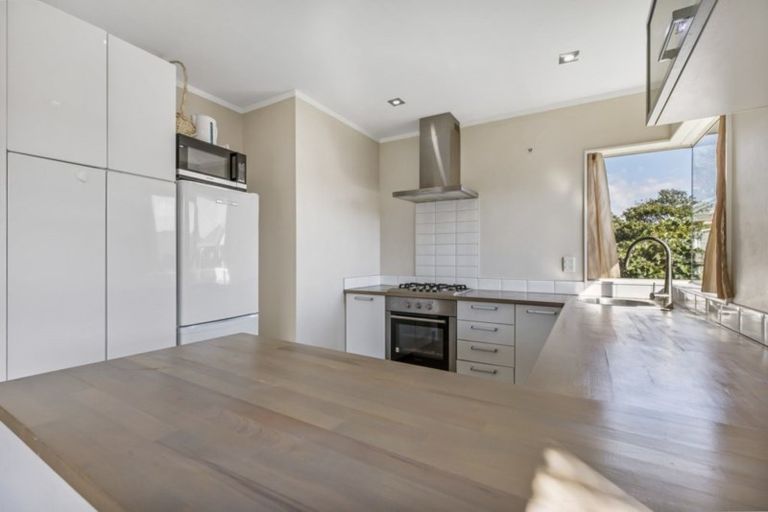 Photo of property in 25 Rosemead Place, Randwick Park, Auckland, 2105