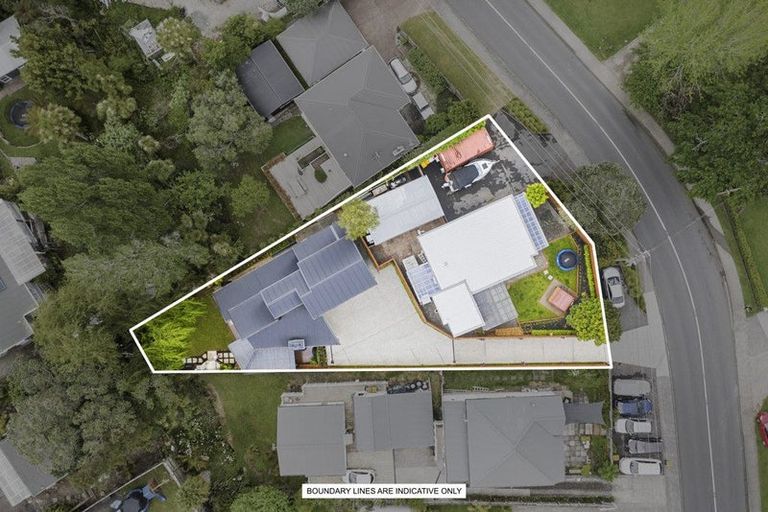 Photo of property in 18 Atkinson Road, Titirangi, Auckland, 0604