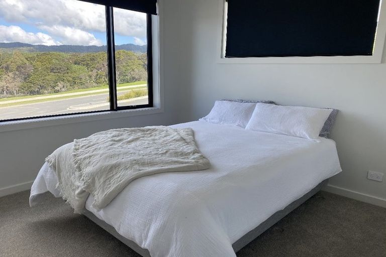 Photo of property in 2 Blue Moon Rise, Langs Beach, 0582