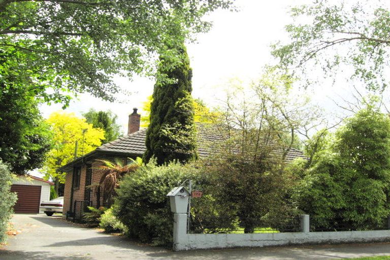 Photo of property in 176 Aorangi Road, Bryndwr, Christchurch, 8053
