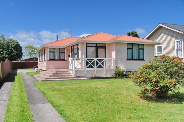 Photo of property in 15 Olivia Street, Stratford, 4332