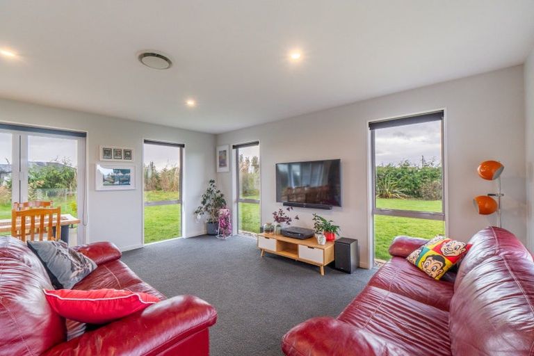 Photo of property in 67 Watt Road, Otatara, Invercargill, 9879