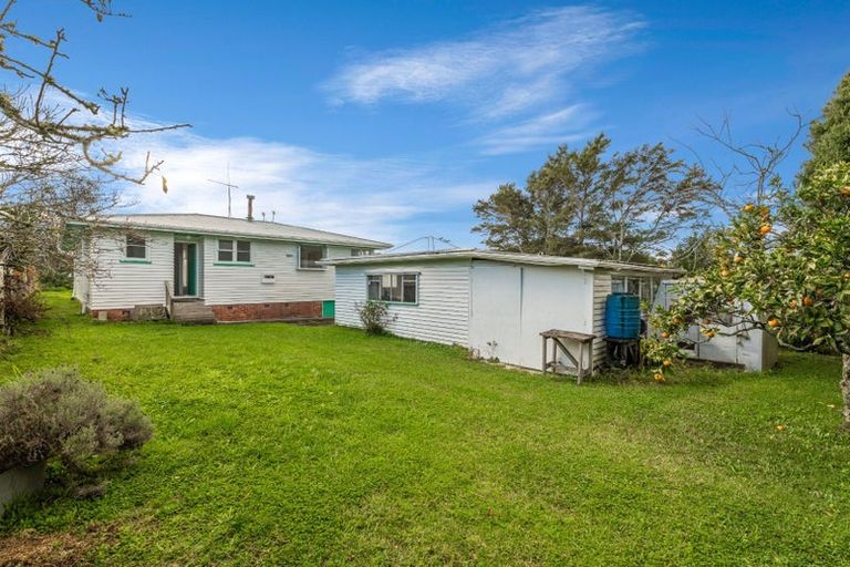 Photo of property in 9 Kuaka Place, New Lynn, Auckland, 0600