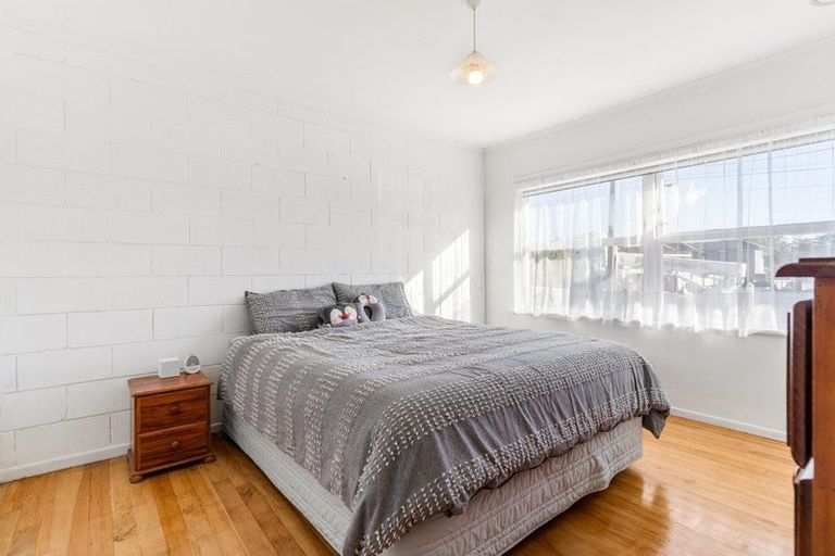 Photo of property in 2/6a Claymore Street, Manurewa, Auckland, 2102