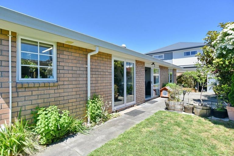 Photo of property in 125 Sawyers Arms Road, Northcote, Christchurch, 8052