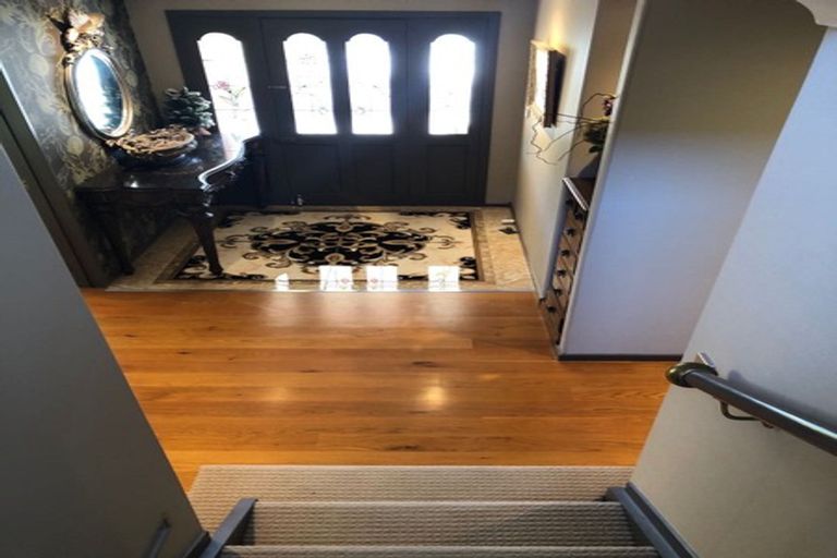 Photo of property in 33 Polo Prince Drive, Totara Park, Manurewa, 2576