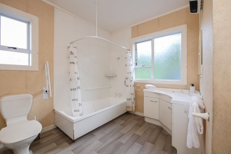 Photo of property in 309 Ravensbourne Road, Maia, Dunedin, 9022