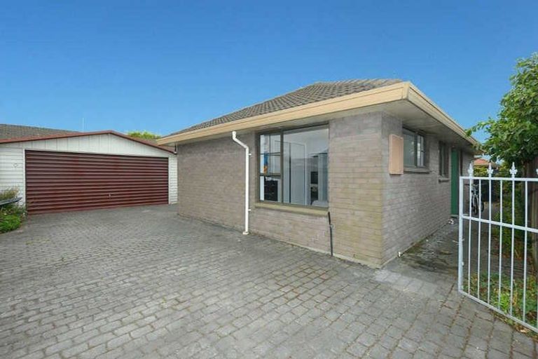 Photo of property in 2/5 Peebles Drive, Hei Hei, Christchurch, 8042