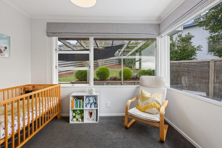 Photo of property in 1/21 Deuxberry Avenue, Northcote, Auckland, 0627
