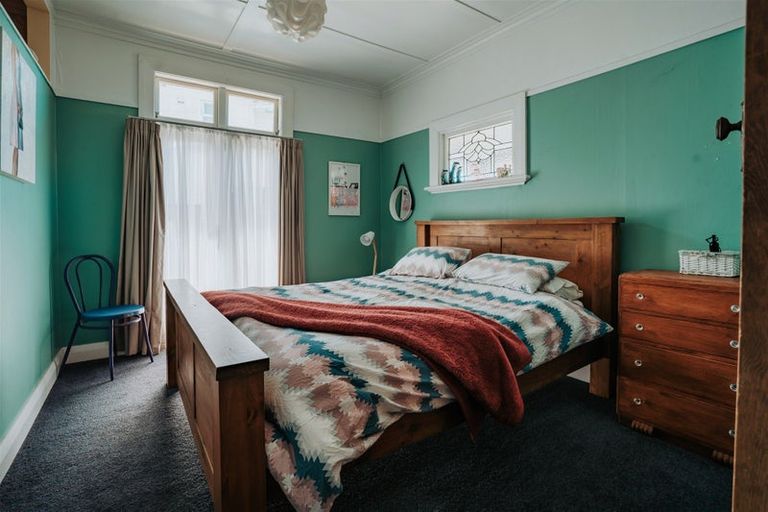 Photo of property in 14 Moana Street, Kaka Point, 9271