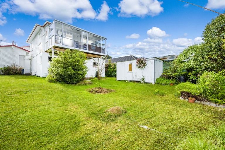 Photo of property in 2/45 Francis Street, Hauraki, Auckland, 0622