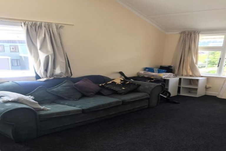 Photo of property in 17 Hankey Street, Mount Cook, Wellington, 6011