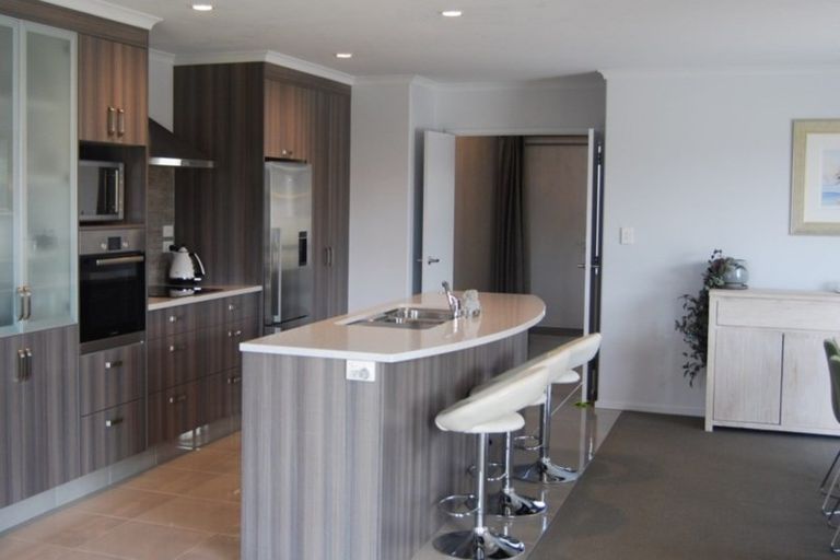 Photo of property in 45 Kowi Lakes Drive, One Tree Point, 0118