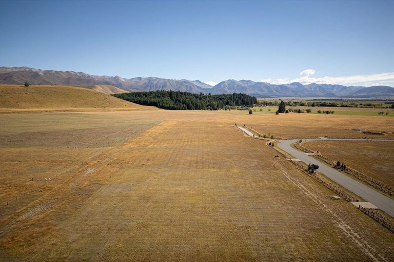 Photo of property in 25 Musterers Way, Ben Ohau, Twizel, 7999