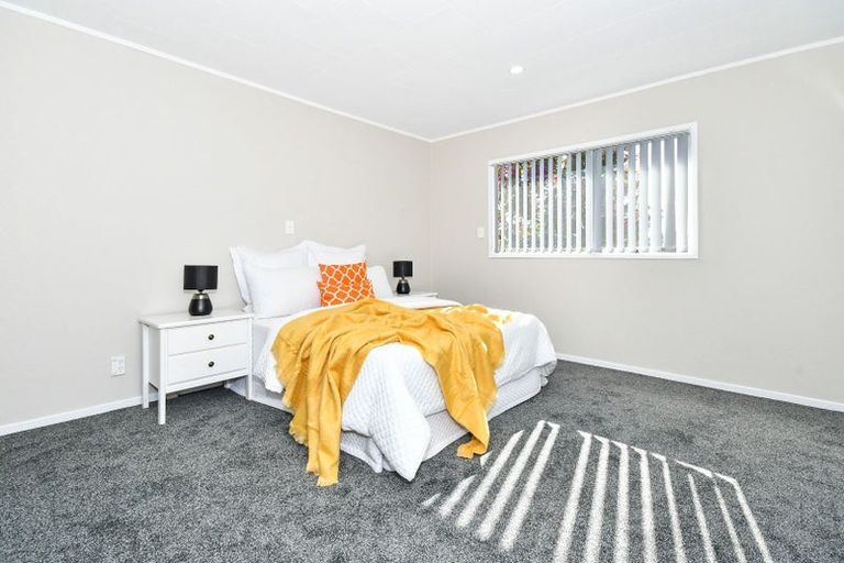 Photo of property in 1/11 Bundena Place, Clendon Park, Auckland, 2103