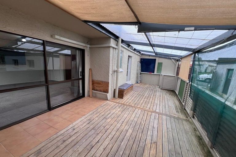 Photo of property in 84 Kaikorai Valley Road, Glenross, Dunedin, 9011