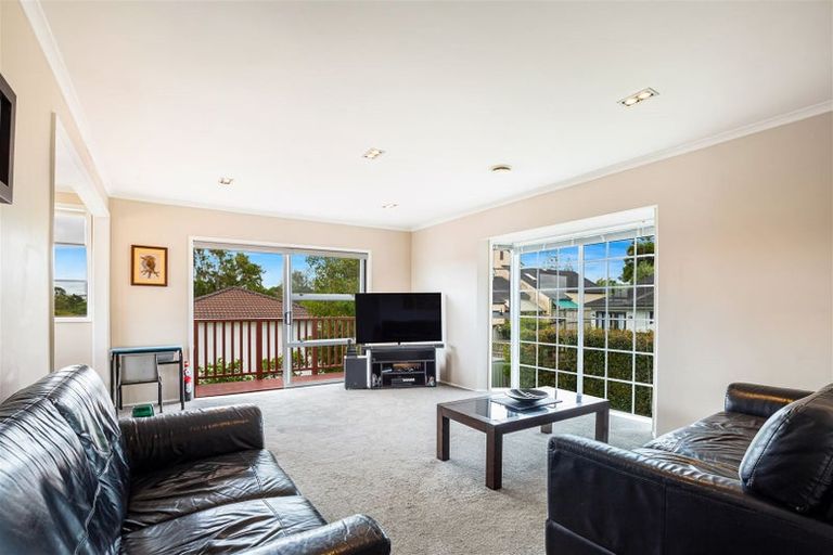 Photo of property in 4/26a Sunnynook Road, Sunnynook, Auckland, 0620