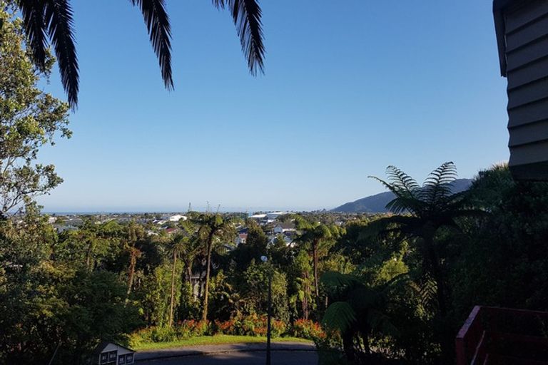 Photo of property in 11 Leith Crescent, Greymouth, 7805