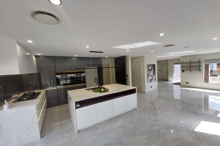 Photo of property in 6 Arataki Way, Glen Eden, Auckland, 0602