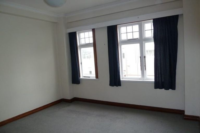 Photo of property in Elms Court Flats, 4/367 The Terrace, Te Aro, Wellington, 6011