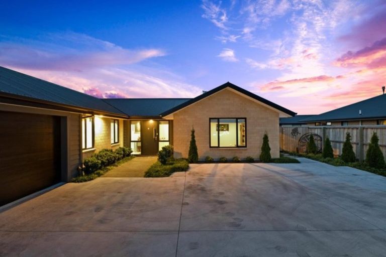 Photo of property in 32 Pentire Parade, Lincoln, 7608