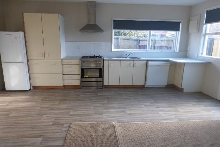 Photo of property in 4 Croziers Road, St Albans, Christchurch, 8052