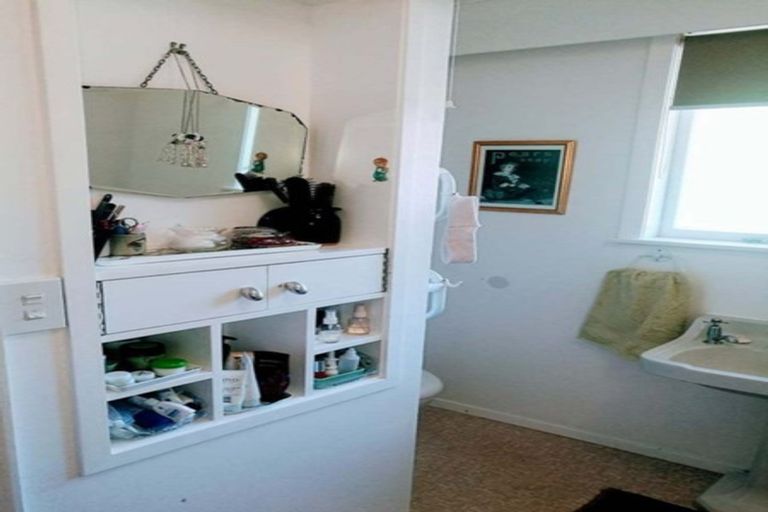 Photo of property in 3/260 Muritai Road, Eastbourne, Lower Hutt, 5013