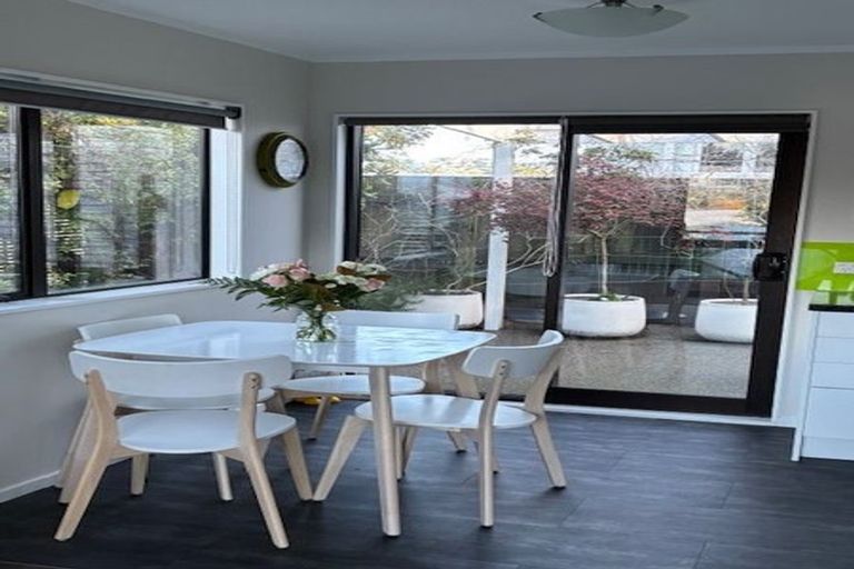 Photo of property in 2c Cashmere Avenue, Khandallah, Wellington, 6035