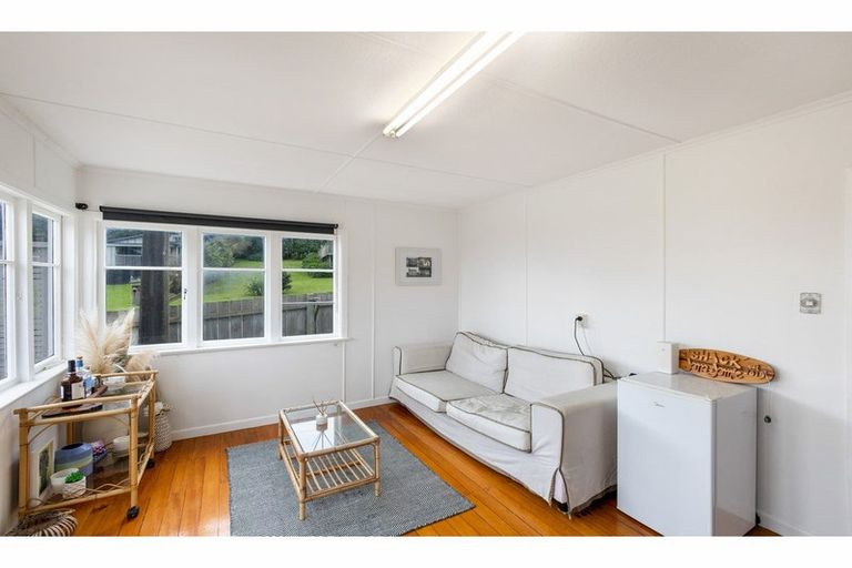 Photo of property in 50 Sea View Road, Baylys Beach, Dargaville, 0377