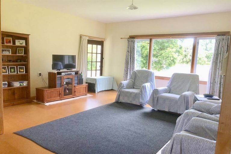Photo of property in 27 Charlotte Street, Takapau, 4203